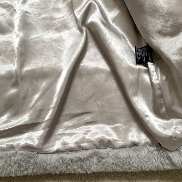 Grey Faux Fur Coat - Like New - Picture 5 of 7